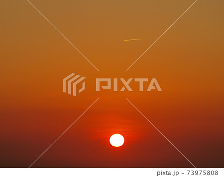夕日 夕焼け 夕暮れ 73975808