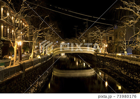 城崎温泉 夜景　雪景色 73980176