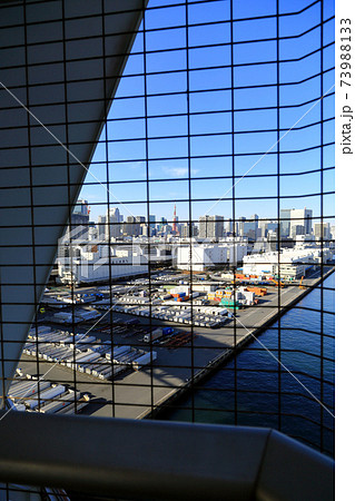 東京　お台場　レインボーブリッジからの眺め　ノースルート 73988133