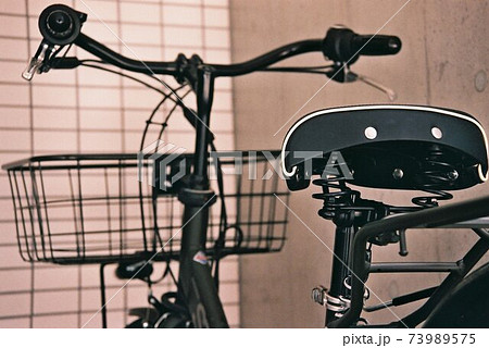 生活を楽にしてくれる電動アシスト付き自転車 73989575