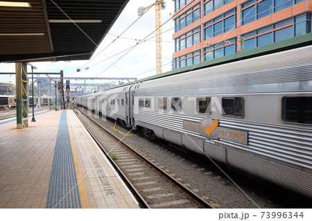 雄大なオーストラリアの開拓精神にふれる魅惑の大陸横断鉄道の旅　インディアン・パシフィック号 73996344