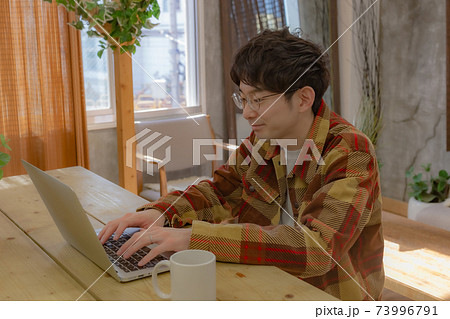 フリーランス　イメージ 73996791