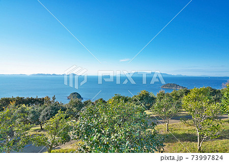 【万葉の岬より瀬戸内海を一望】 兵庫県相生市相生金ケ崎 【万葉の岬より瀬戸内海を一望】 兵庫県相生市相生金ケ崎 73997824