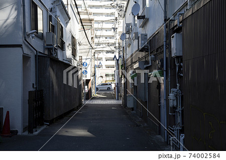 横須賀市どぶ板通りの風景 74002584