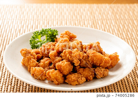 軟骨唐揚げ(鶏ひざ軟骨)。 軟骨唐揚げ(鶏ひざ軟骨)。 74005286