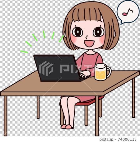 リモート飲み会で楽しむ女性 74006115