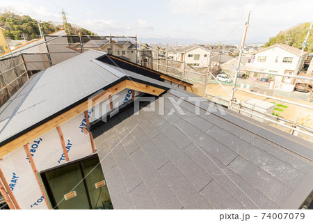 新築住宅の屋根工事 新築住宅の屋根工事 74007079