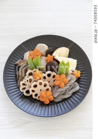 煮しめ　煮物　正月料理 74008593