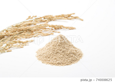 米糠と稲穂　米ぬか　ダイエット食材　健康食材　イメージ素材 74008625