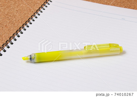 ラインマーカー、文具、蛍光ペン、文房具、勉強、ペン、学校、ノート、筆記用具、事務用品、紙 ラインマーカー、文具、蛍光ペン、文房具、勉強、ペン、学校、ノート、筆記用具、事務用品、紙 74010267
