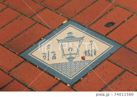 横浜関内の路面プレート 横浜関内の路面プレート 74011560