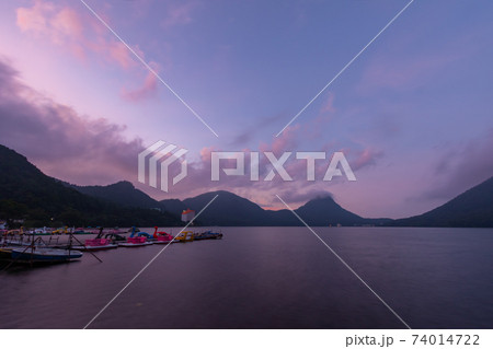 榛名湖の夕景 74014722