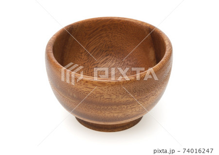 Empty wooden bowl on white background. 74016247