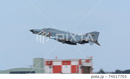 航空自衛隊F-4EJ改ファントムⅡ離陸 74017703