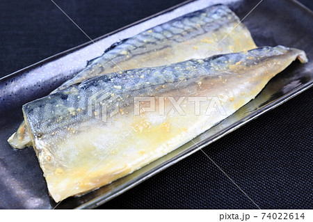 西京味噌漬けの鯖 西京味噌漬けの鯖 74022614