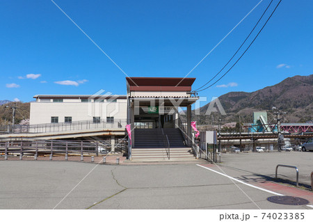 猿橋駅前の風景(山梨県大月市) 猿橋駅前の風景(山梨県大月市) 74023385