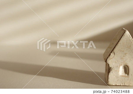 家の日当たりのイメージ素材 74023488