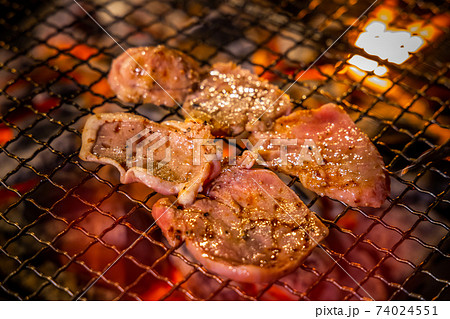 焼肉　 Japanese beef roasted meat set 74024551
