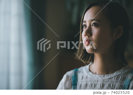 専業主婦 74025520
