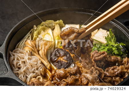 和牛ですき焼き Sukiyaki of high-quality Japane beef 74029324