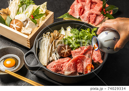 和牛ですき焼き Sukiyaki of high-quality Japane beef 和牛ですき焼き Sukiyaki of high-quality Japane beef 74029334
