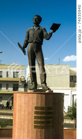 Statue of russian poet Pushkin- 06.03.2011 Asmara, Eritrea 74030940