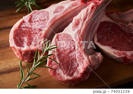 ラムチョップ 生肉 ラムチョップ 生肉 74031239