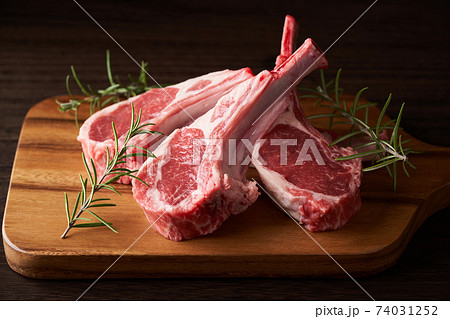 ラムチョップ　生肉 74031252