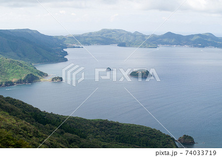 アカハゲ山から眺めた島前カルデラの景色 アカハゲ山から眺めた島前カルデラの景色 74033719