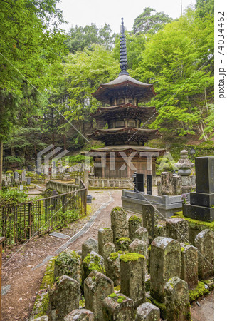 安楽寺（上田市）国宝八角三重塔 74034462