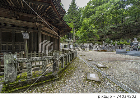 安楽寺(上田市)国宝八角三重塔 安楽寺(上田市)国宝八角三重塔 74034502