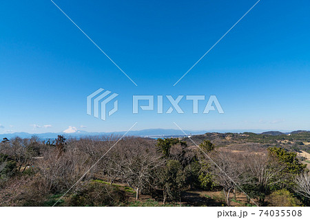 大楠山レーダ雨量観測所から見た富士山 74035508