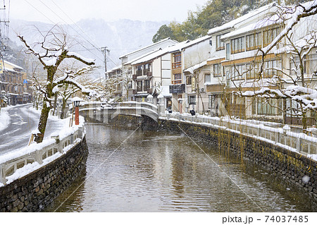 城崎温泉 　雪景色 74037485
