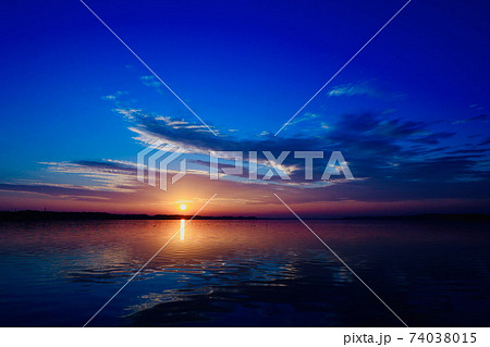 涸沼の夕景 74038015