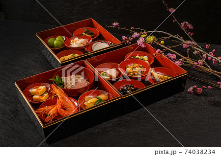 典型的なおせち料理　Japanese food  New Year dishes (OSECHI) 74038234