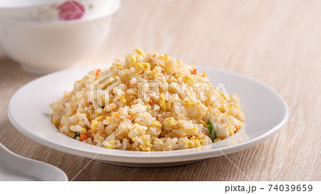 チャーハン ご飯炒め 焼き飯 74039659