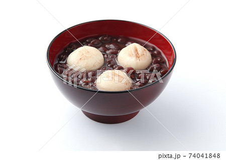 餅入りぜんざい 小豆 白背景 74041848