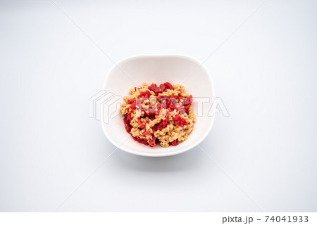 馬肉ユッケ納豆 74041933