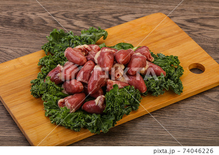 Raw chicken hearts for cooking 74046226