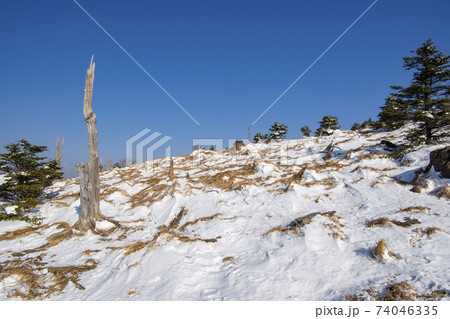 冬 山 雪景色 74046335