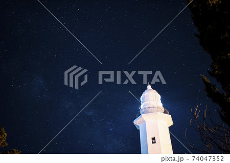 灯台と満天の星空 灯台と満天の星空 74047352