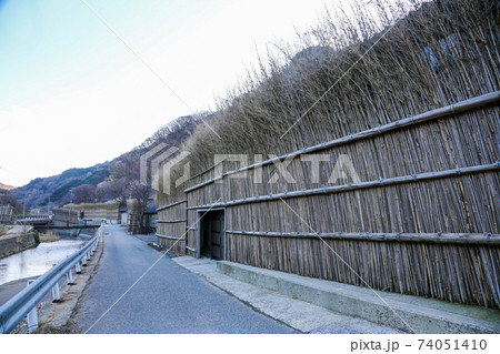 石川県　冬　輪島市　上大沢町　間垣の里 74051410