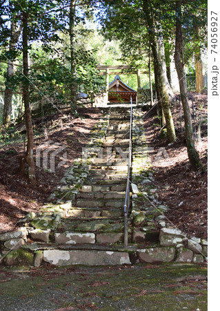 銀鏡神社の石段 銀鏡神社の石段 74056927