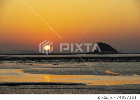 夕焼け 海 スポット 74057361