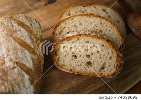 ライ麦パン　スライス 74058698