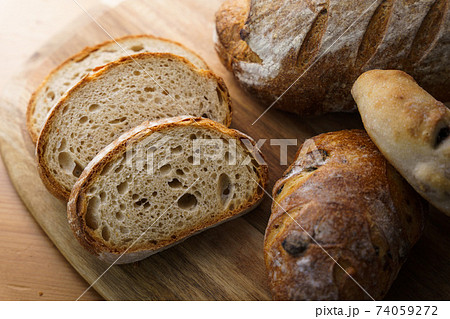 おいしそうなパン　集合 74059272