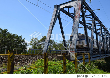 鉄橋と鉄道線路 鉄橋と鉄道線路 74060130