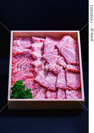 牛肉 箱入り ふるさと納税 【ギフトのイメージ】 牛肉 箱入り ふるさと納税 【ギフトのイメージ】 74060901