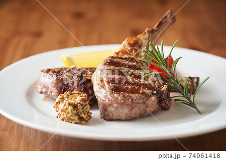 ラムチョップステーキ 74061418