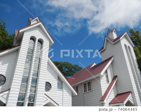 さっぽろ羊ヶ丘展望台にあるクラークチャペル 74064365